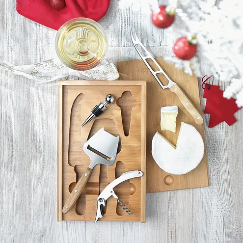 Cheese and Wine Gift Set | Custom Merchandise | Merchandise | Customised Gifts NZ | Corporate Gifts | Promotional Products NZ | Branded merchandise NZ | Branded Merch | Personalised Merchandise | Custom Promotional Products | Promotional Merchandise